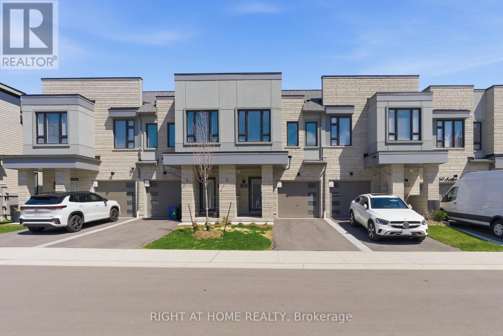 152 SAILORS LANDING Image 1