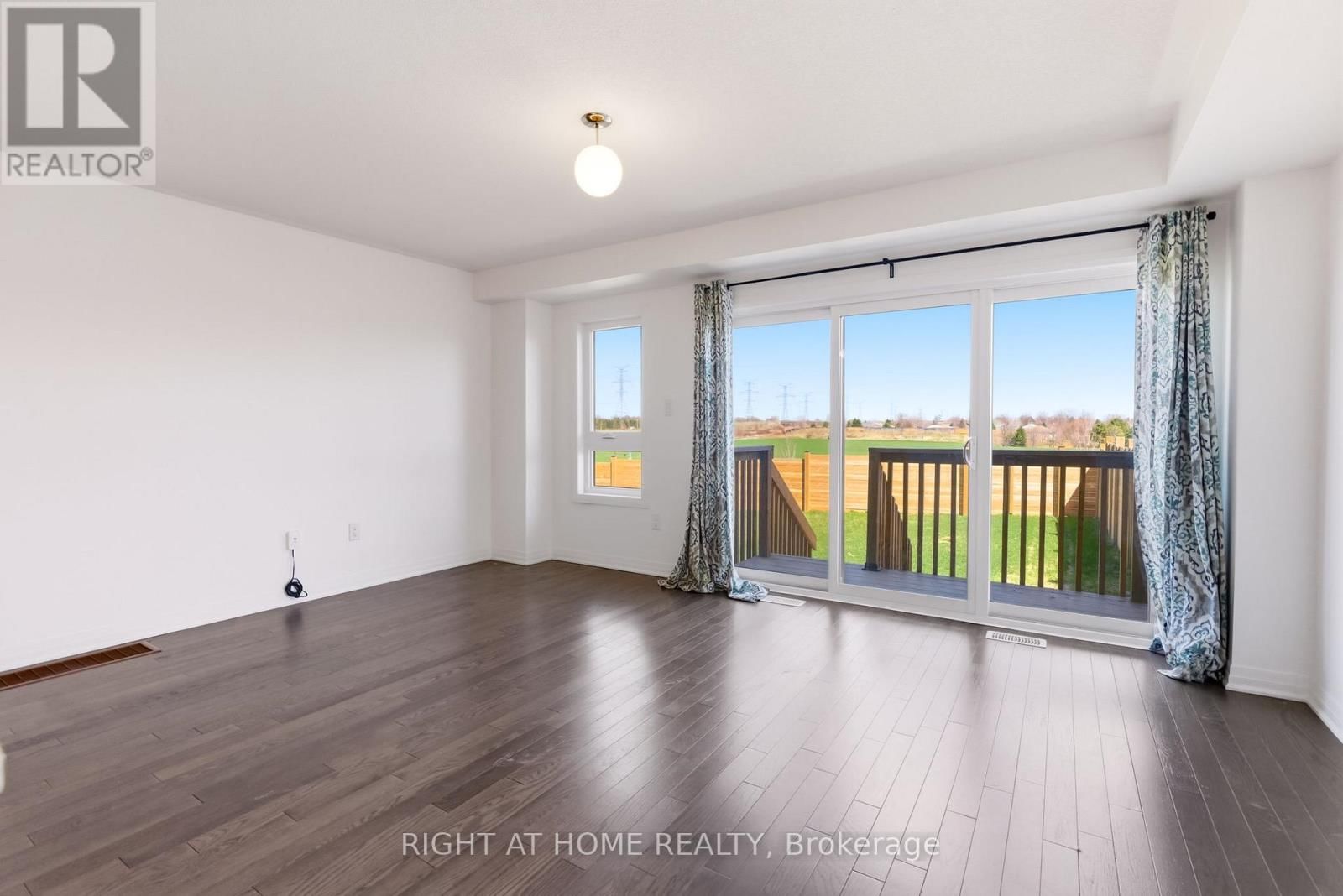 152 SAILORS LANDING Image 12