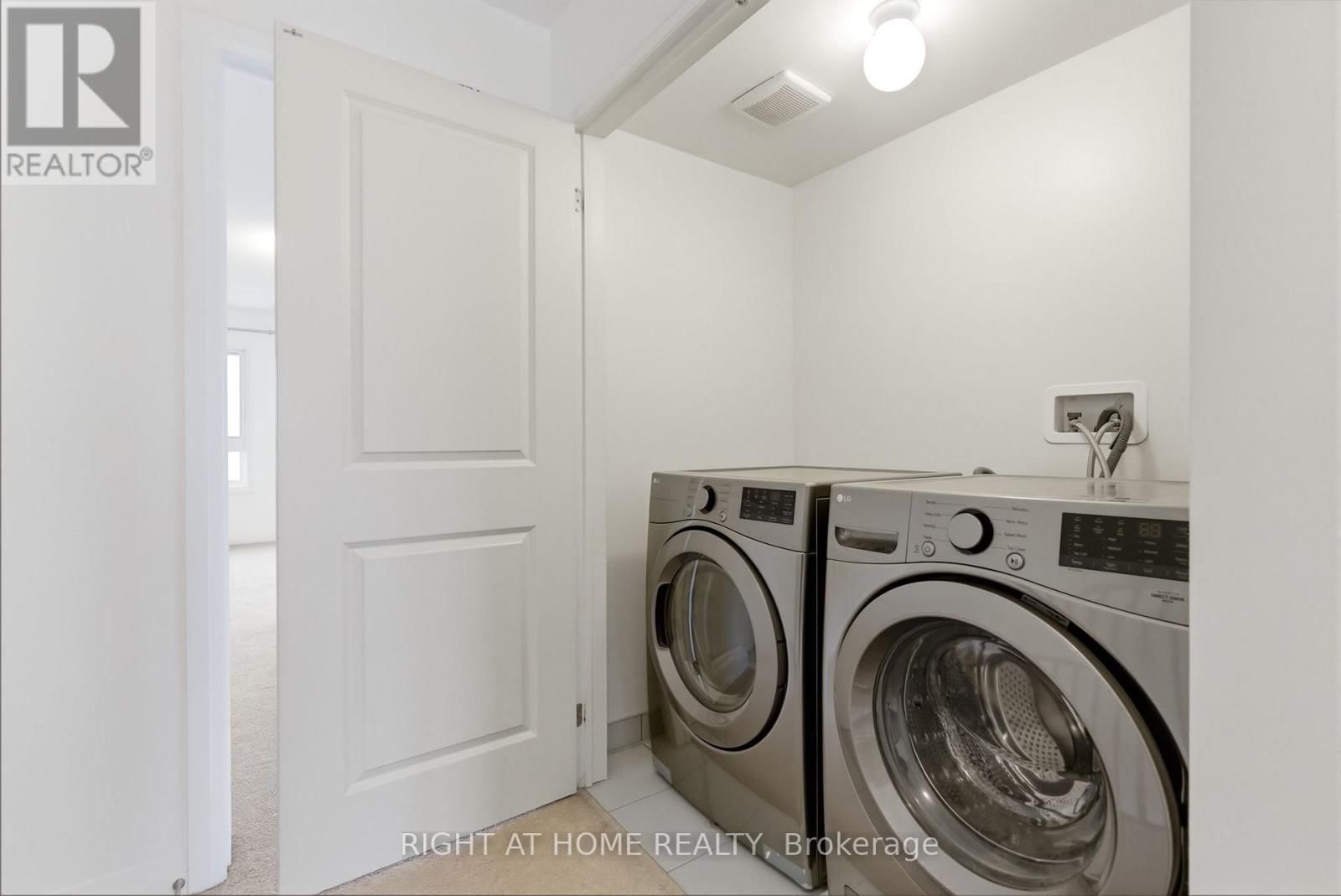 152 SAILORS LANDING Image 18