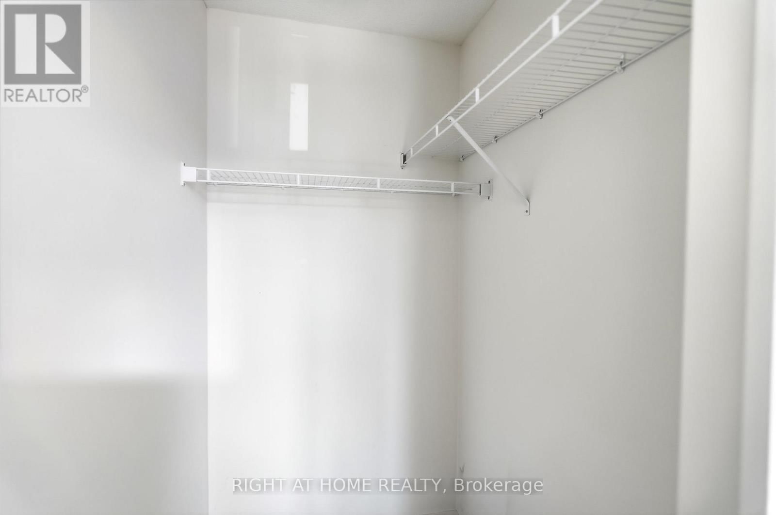 152 SAILORS LANDING Image 21