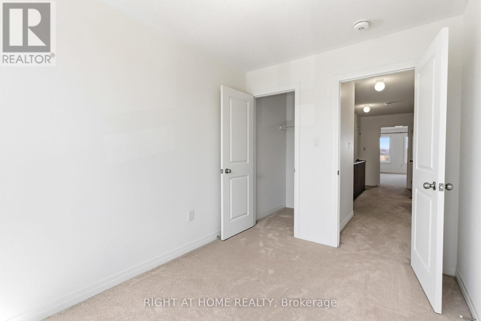 152 SAILORS LANDING Image 23