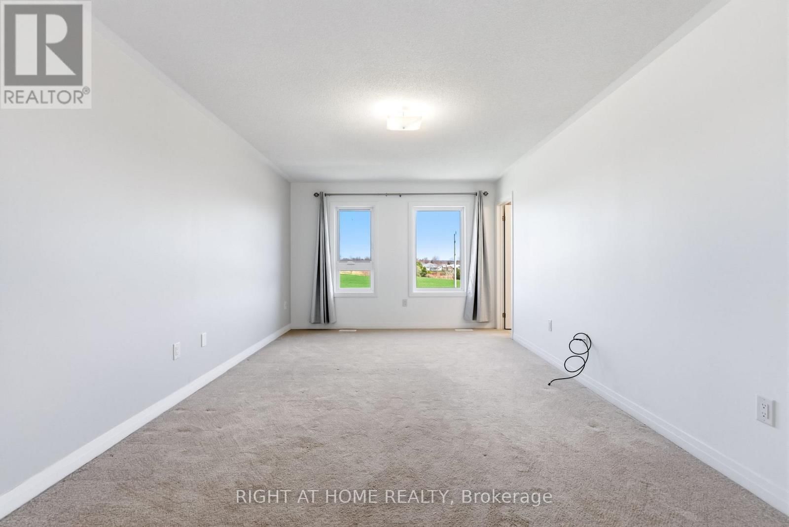 152 SAILORS LANDING Image 31