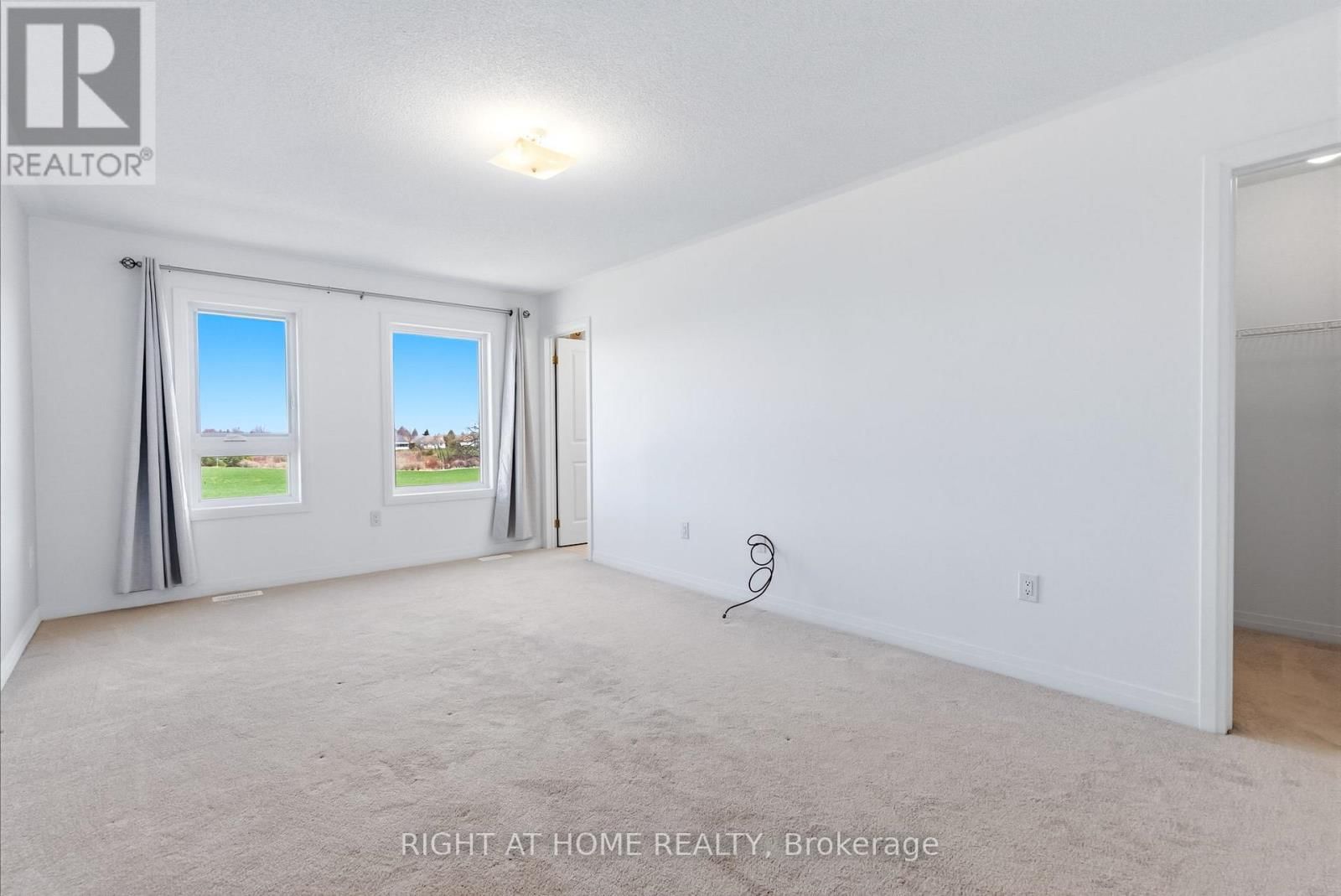 152 SAILORS LANDING Image 32