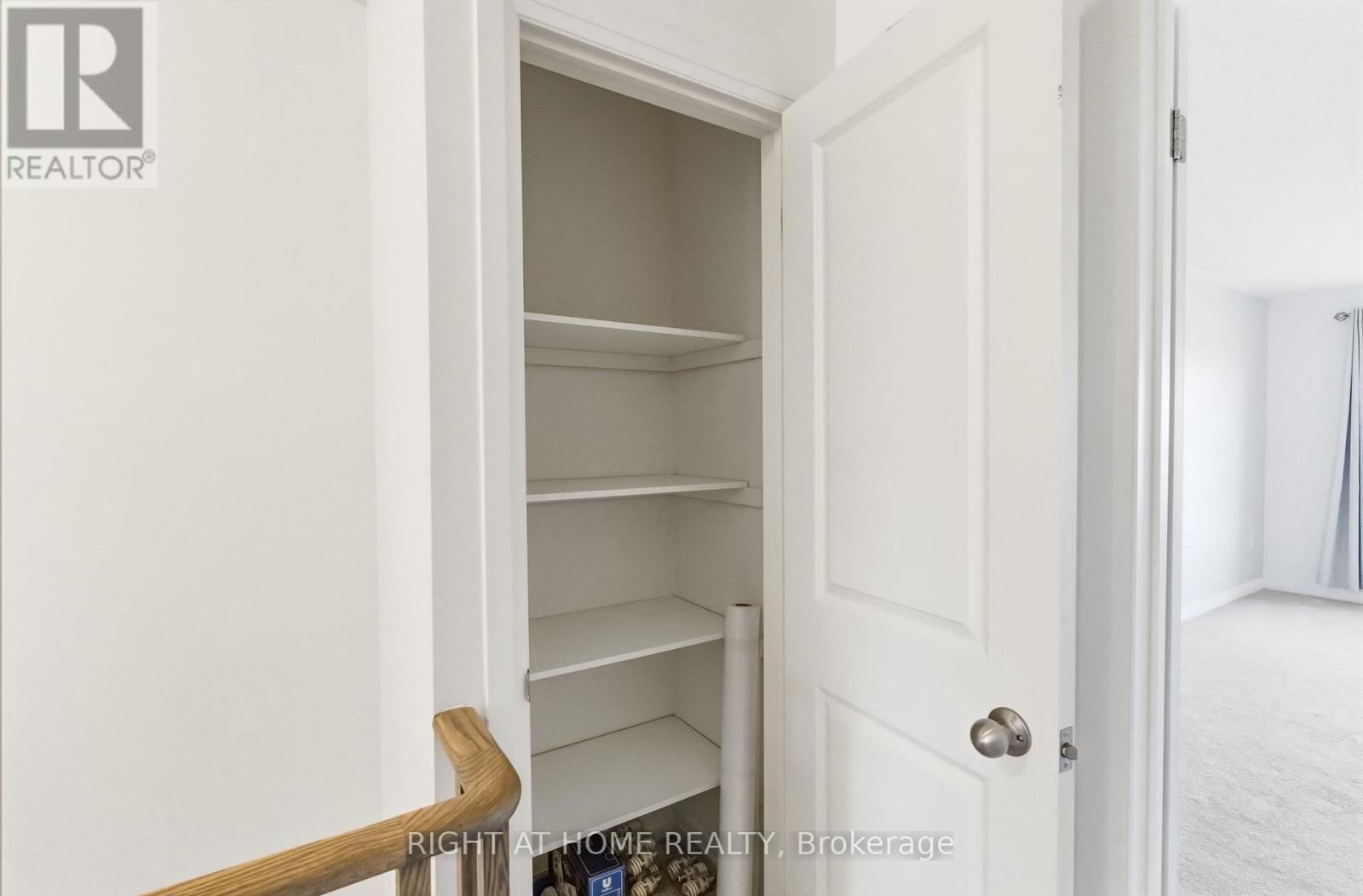 152 SAILORS LANDING Image 36