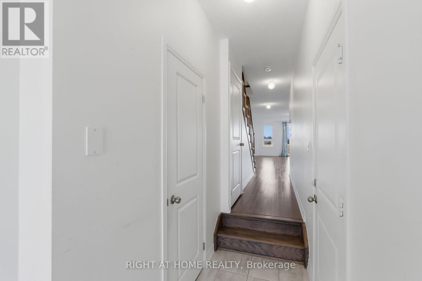 152 SAILORS LANDING Image 4