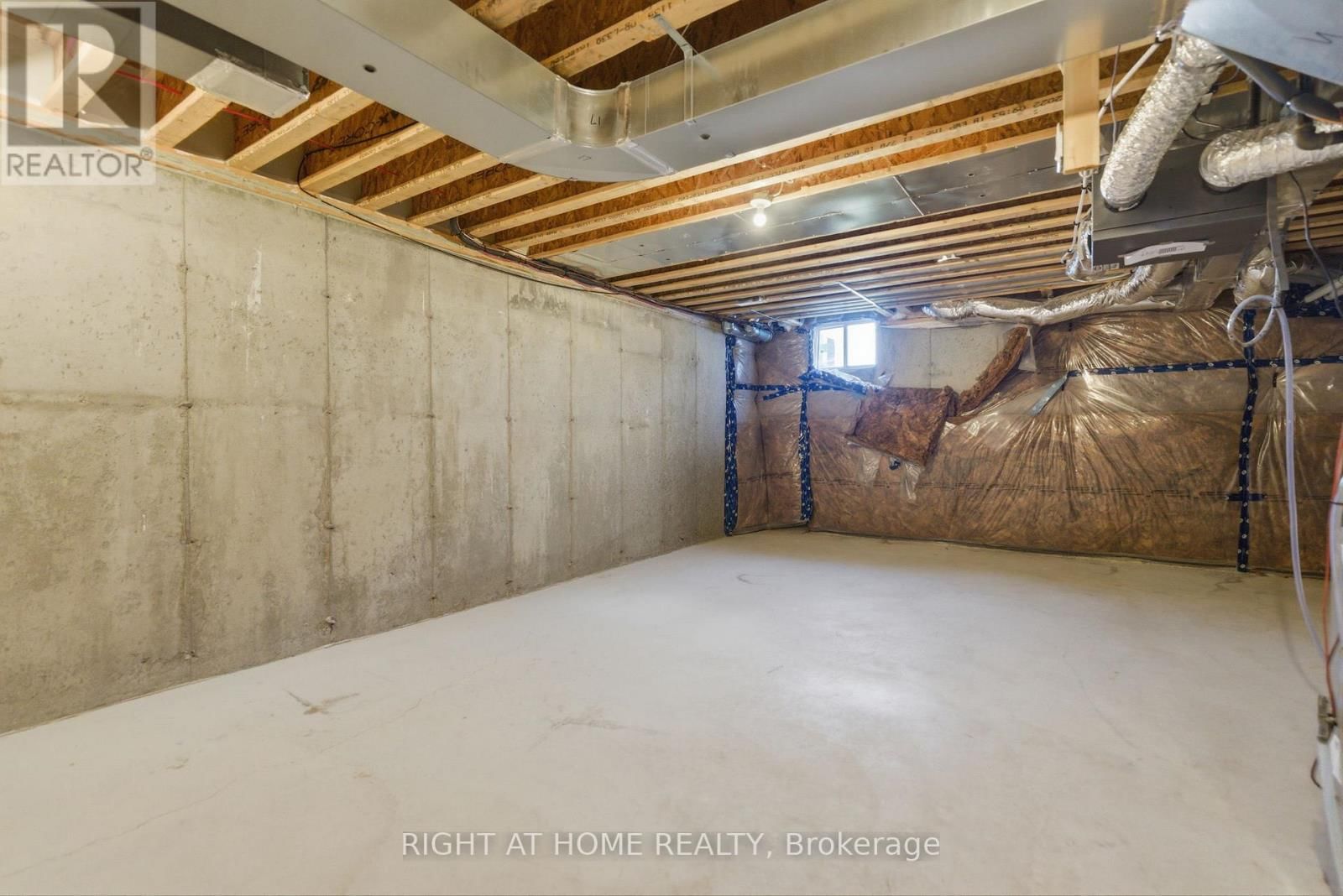 152 SAILORS LANDING Image 40