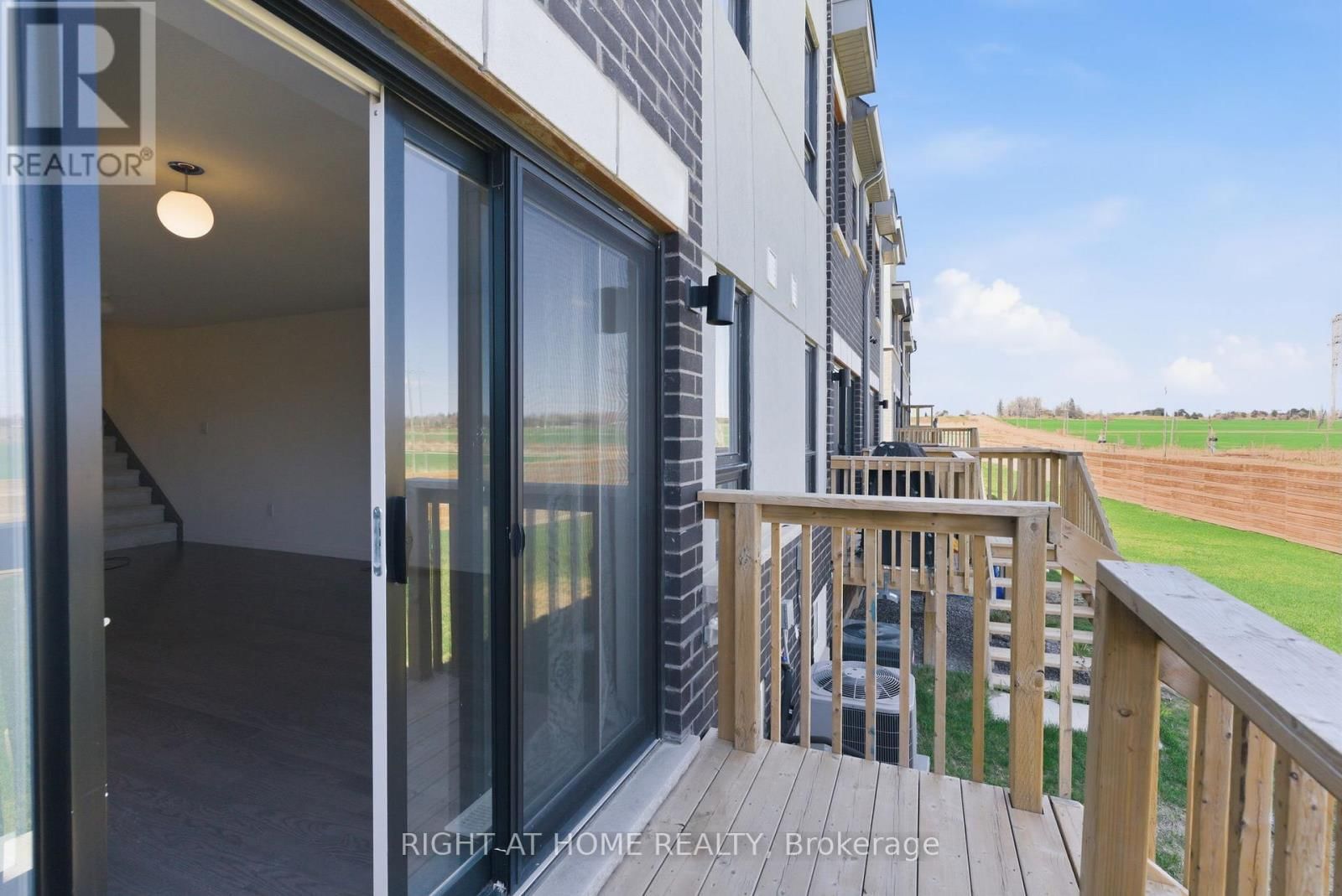 152 SAILORS LANDING Image 41