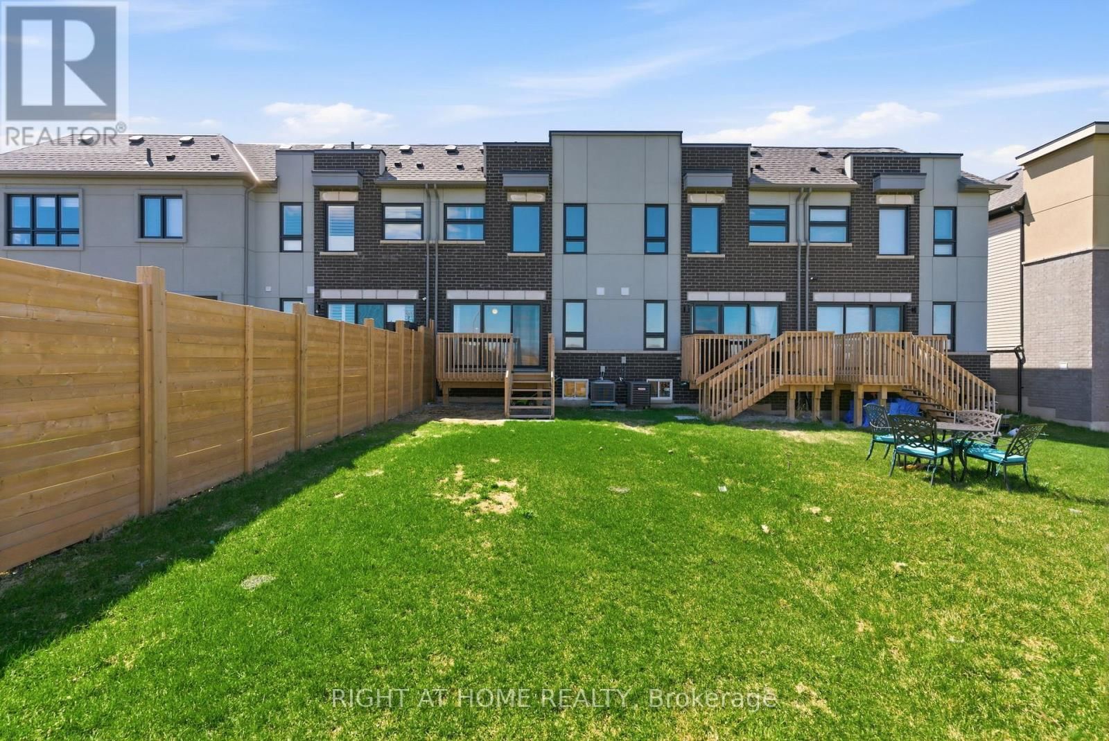 152 SAILORS LANDING Image 45