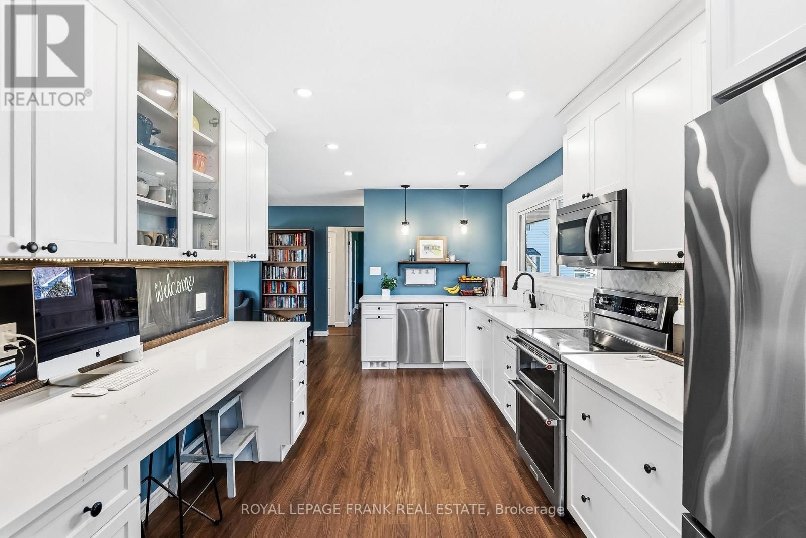 157 BLOSSOM COURT Image 12