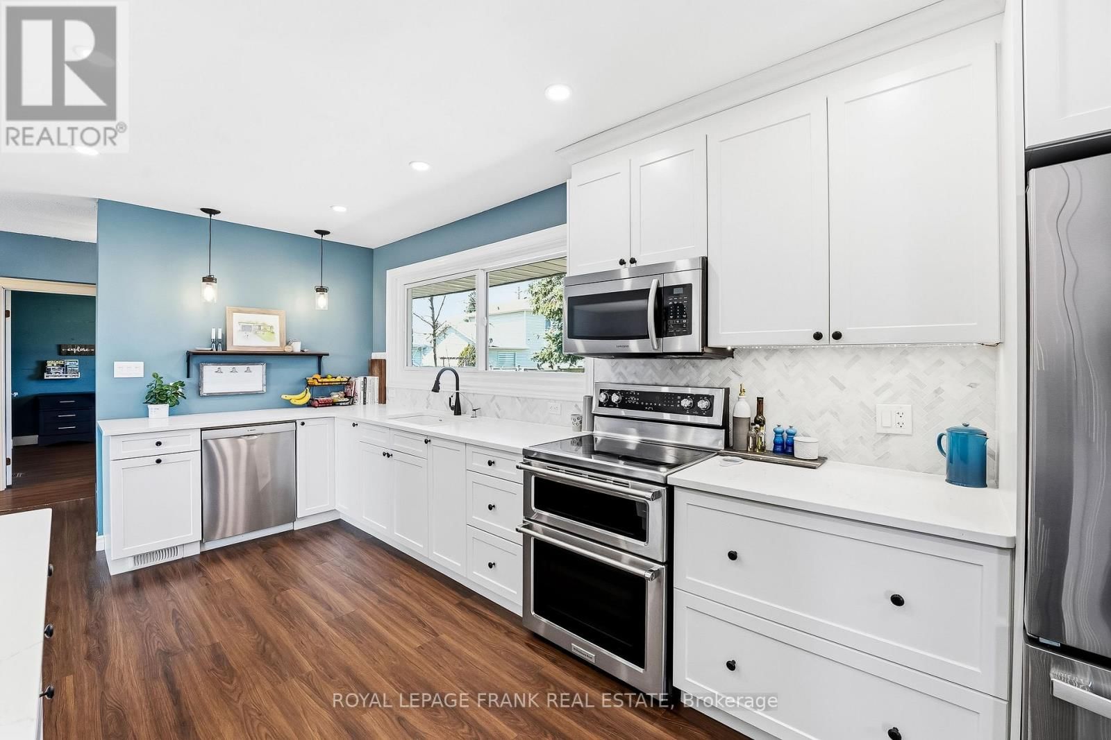 157 BLOSSOM COURT Image 13