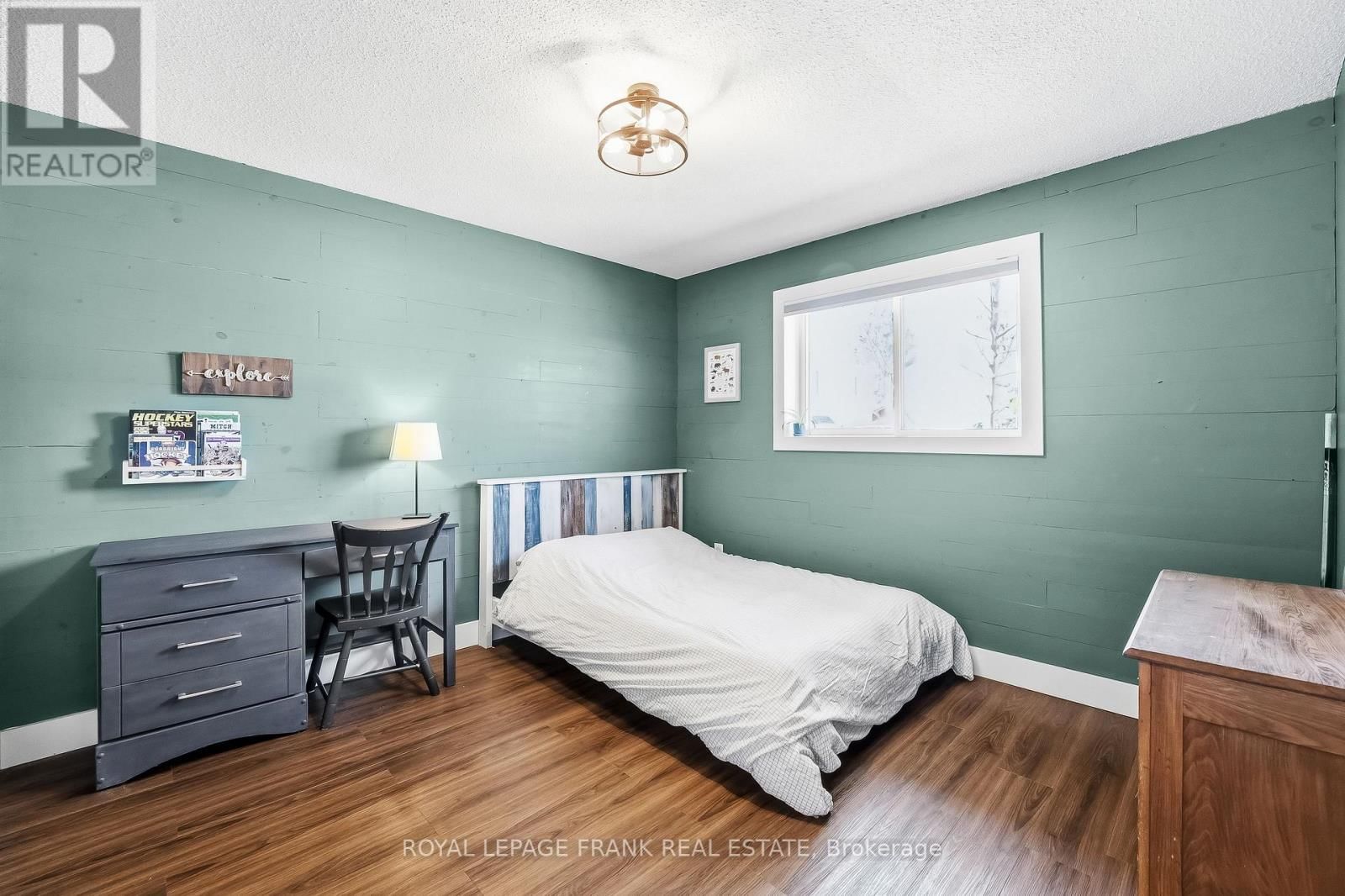 157 BLOSSOM COURT Image 17