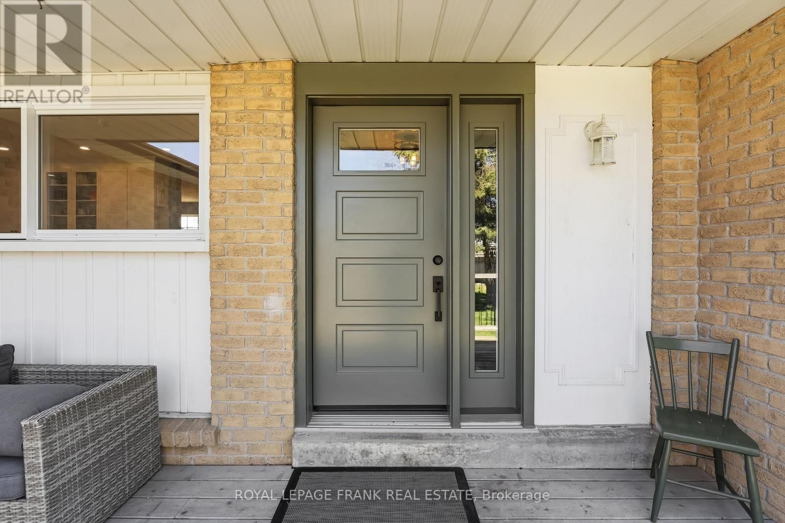 157 BLOSSOM COURT Image 2