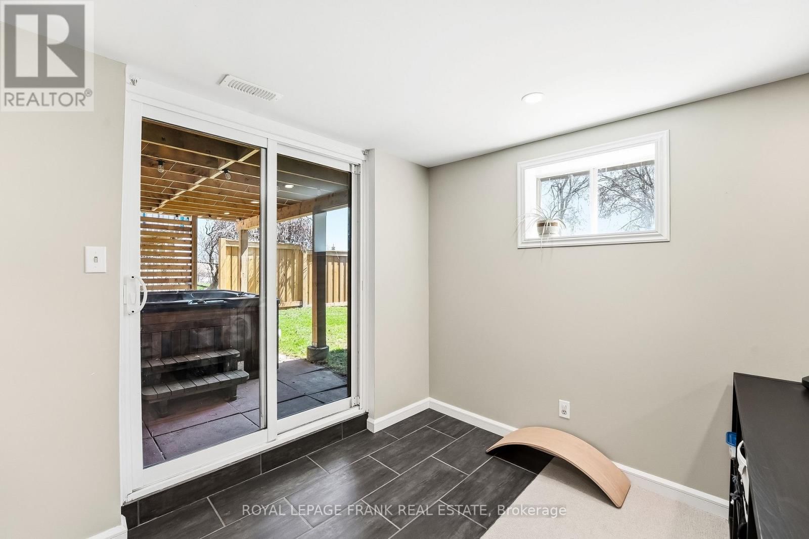 157 BLOSSOM COURT Image 26