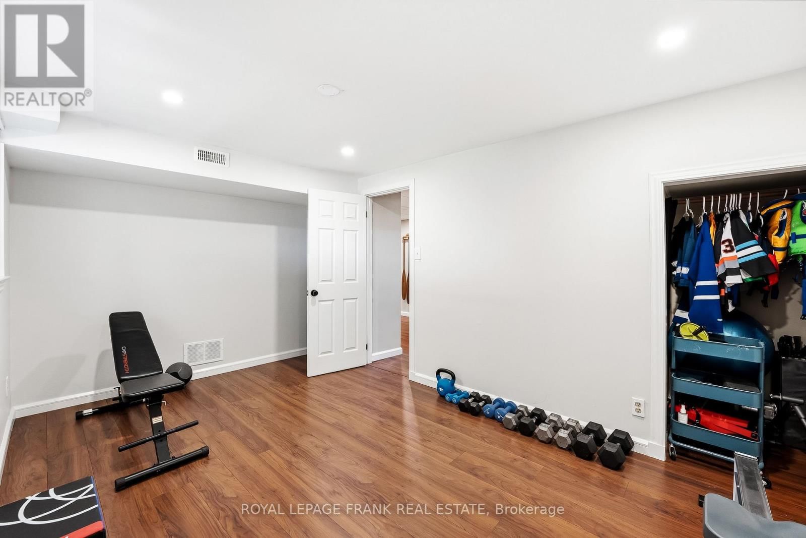 157 BLOSSOM COURT Image 29