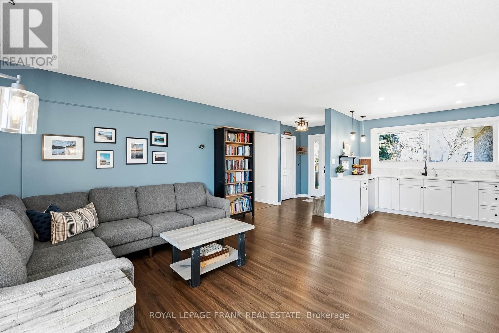 157 BLOSSOM COURT Image 5