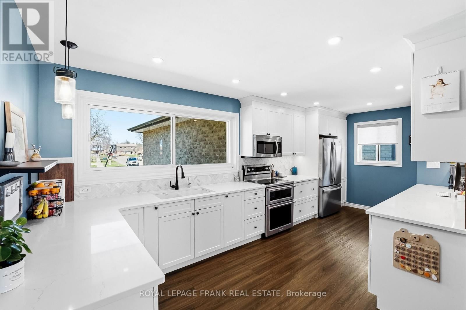 157 BLOSSOM COURT Image 7