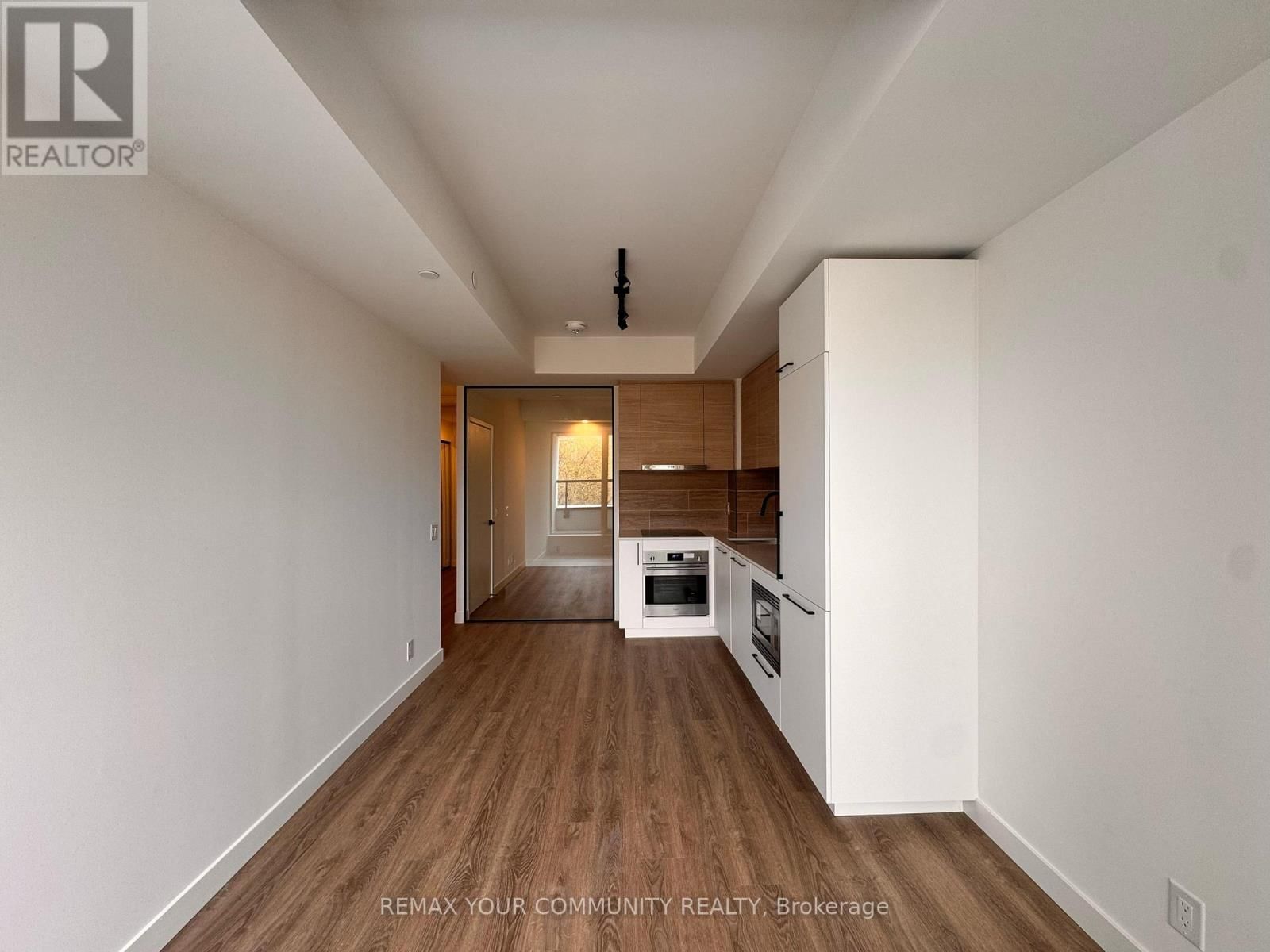 323 - 1050 EASTERN AVENUE Image 3