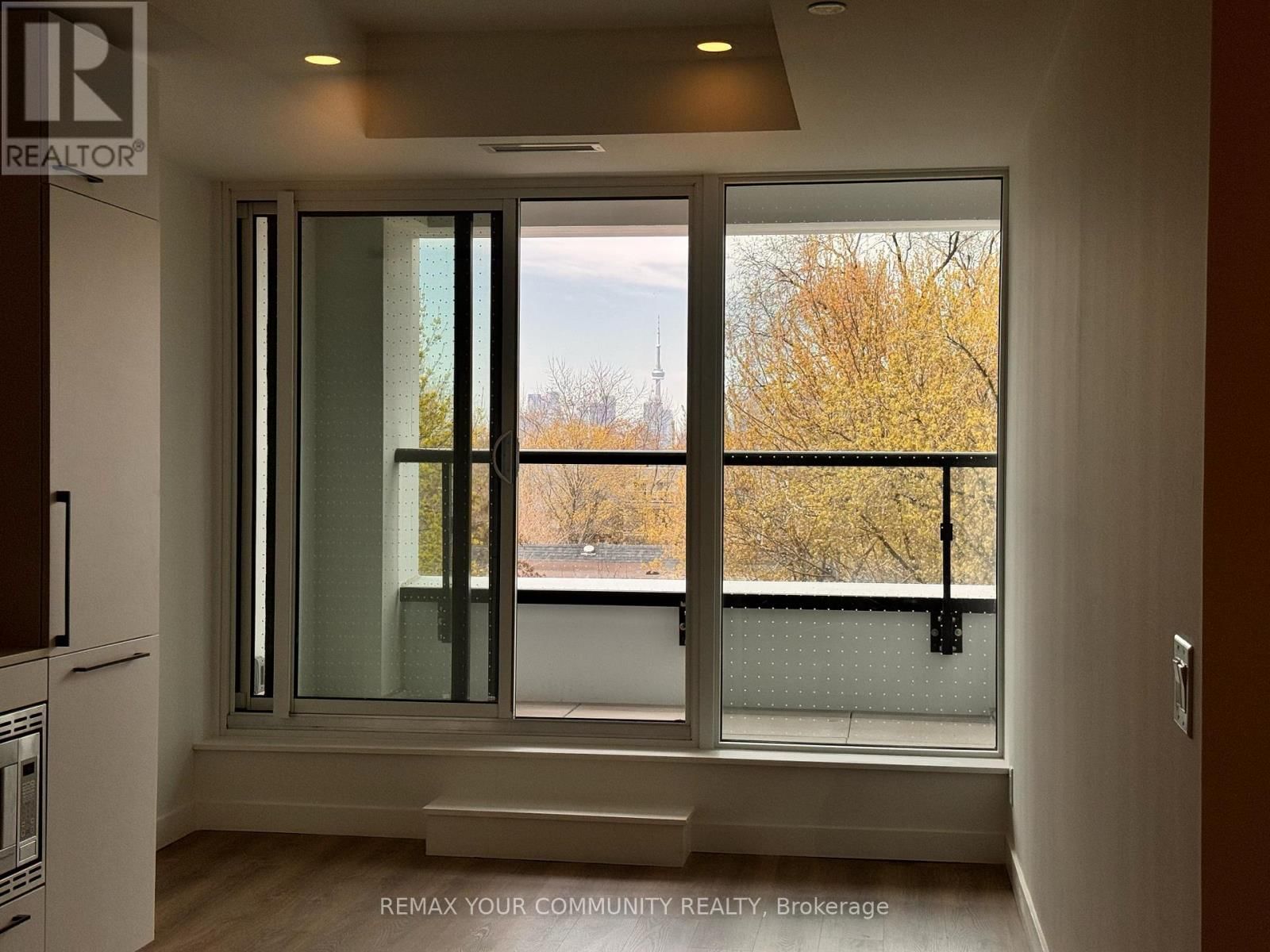 323 - 1050 EASTERN AVENUE Image 4