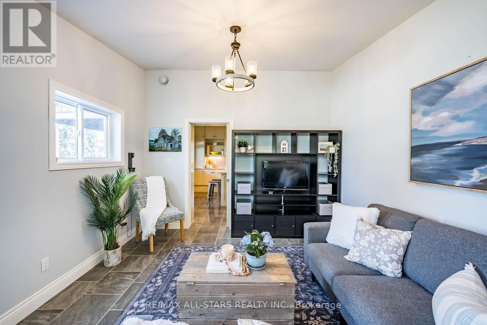 32 WELLINGTON STREET Image 20