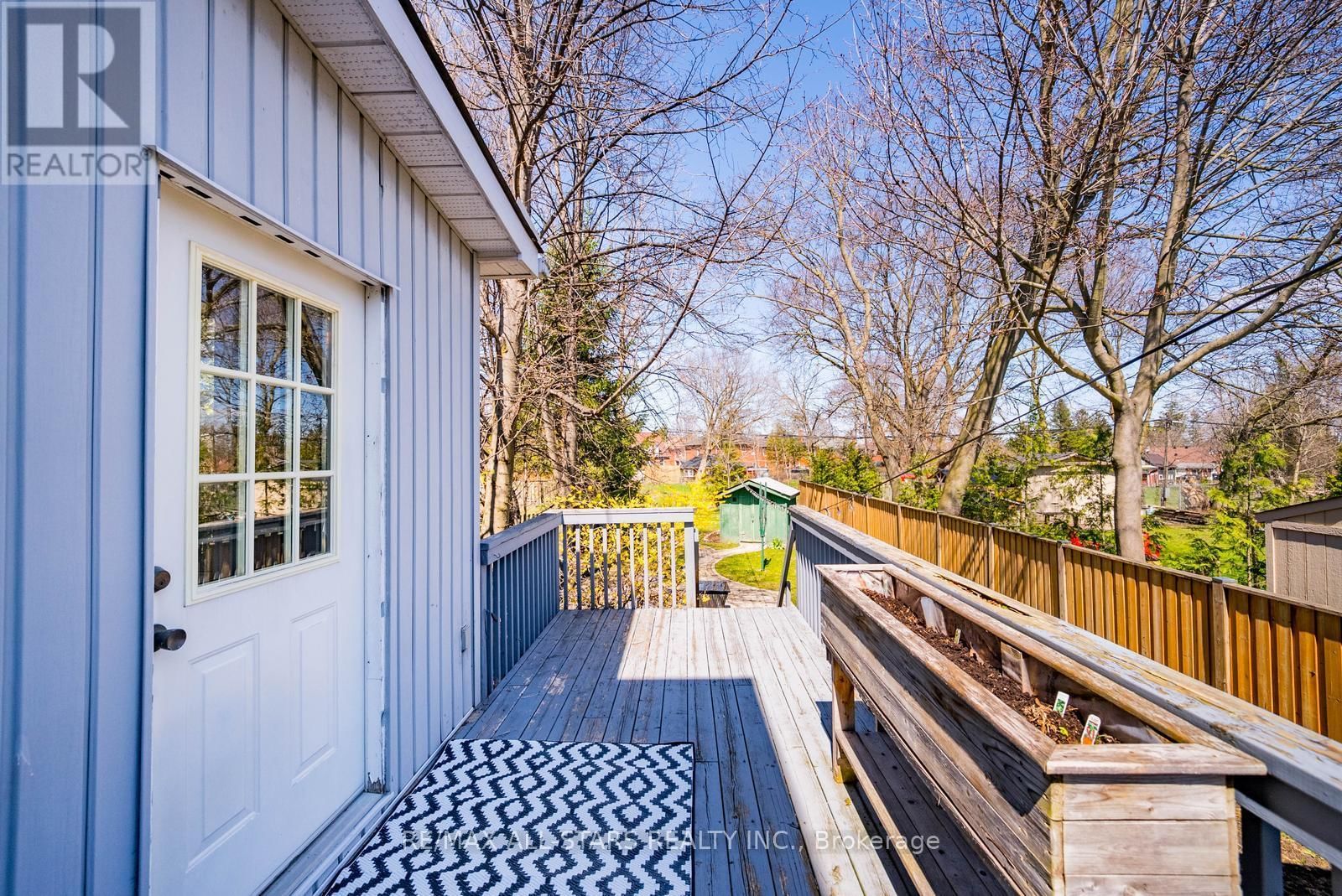 32 WELLINGTON STREET Image 45