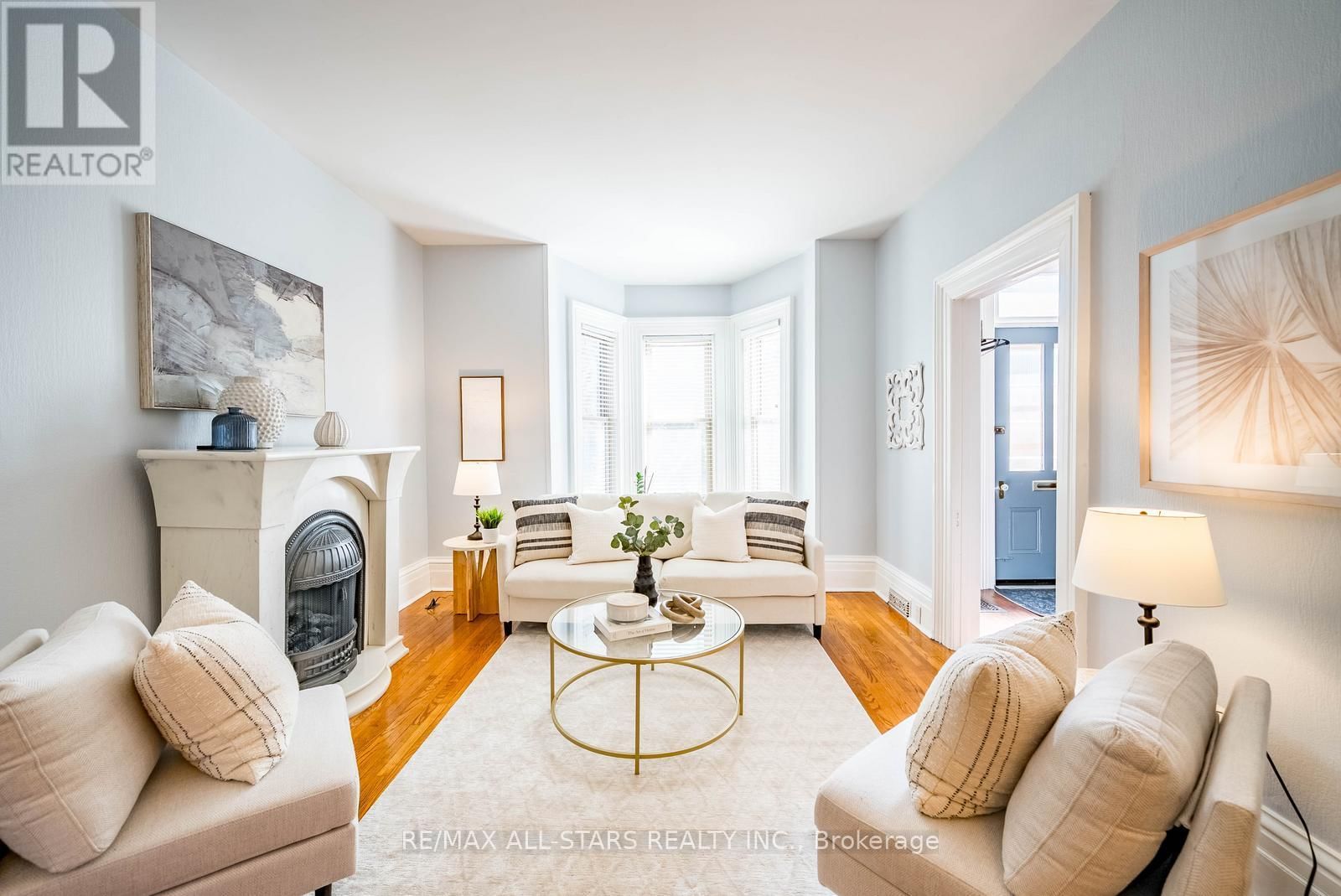 32 WELLINGTON STREET Image 7