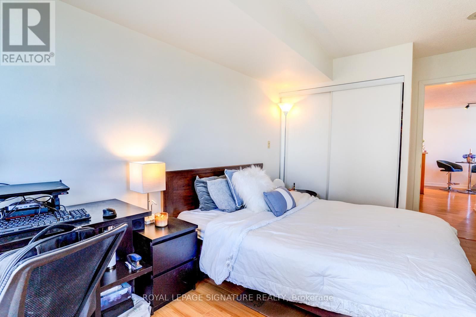 1203 - 36 LEE CENTRE DRIVE Image 10