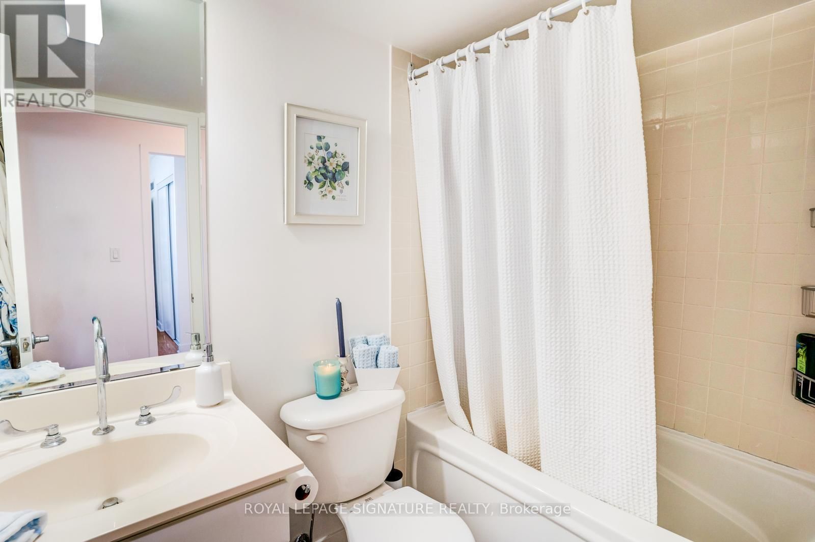 1203 - 36 LEE CENTRE DRIVE Image 13