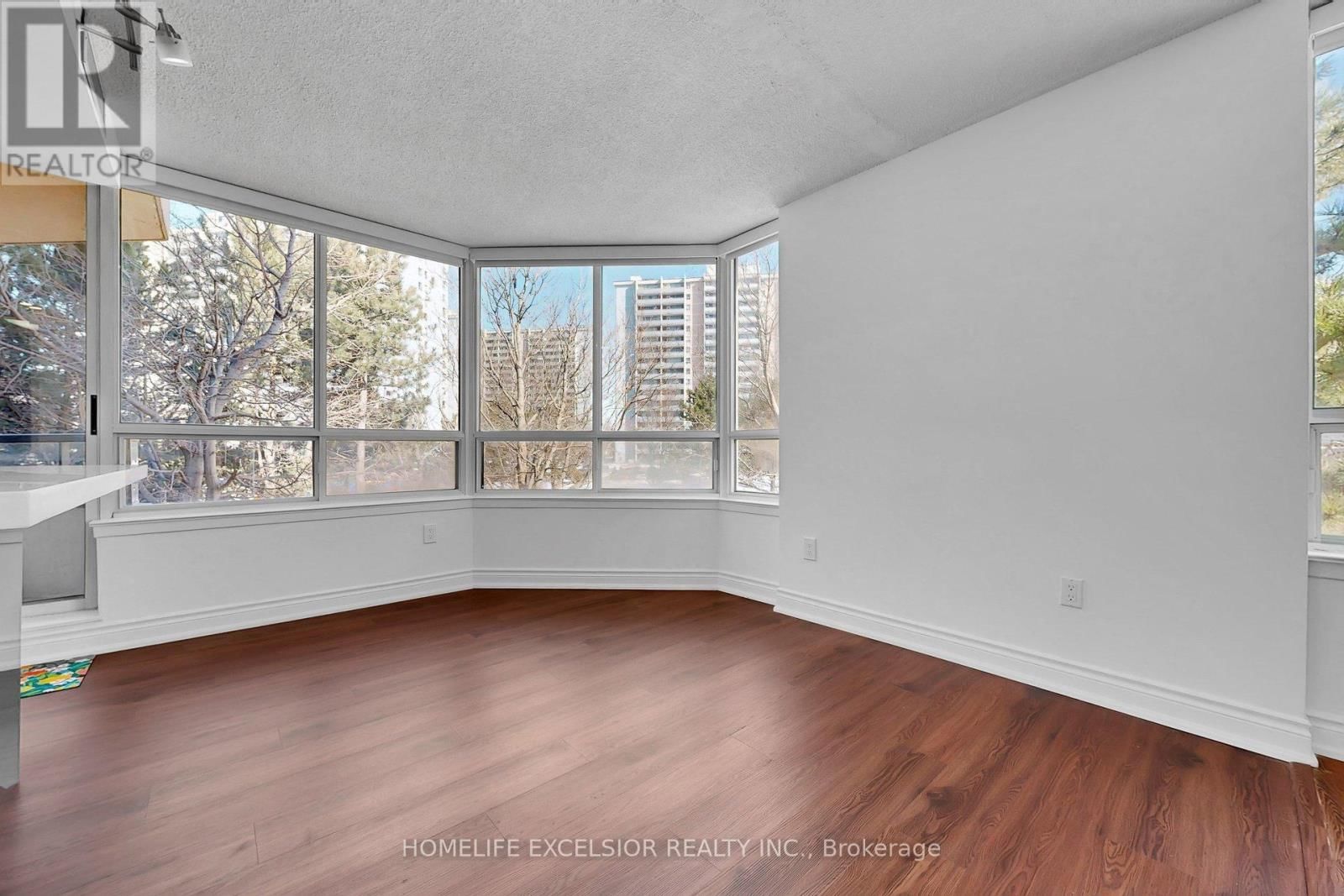 205 - 5 GREYSTONE WALK DRIVE Image 17