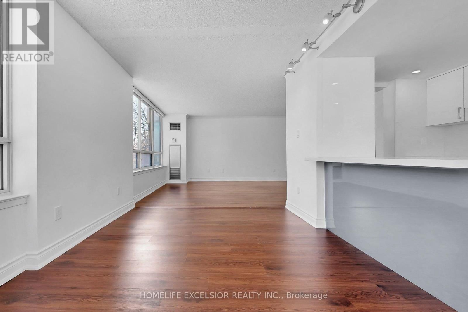 205 - 5 GREYSTONE WALK DRIVE Image 20