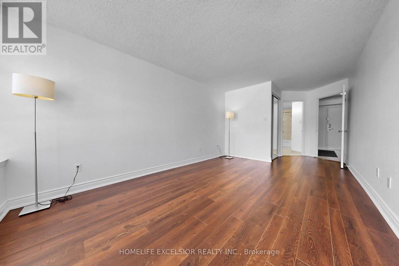 205 - 5 GREYSTONE WALK DRIVE Image 24