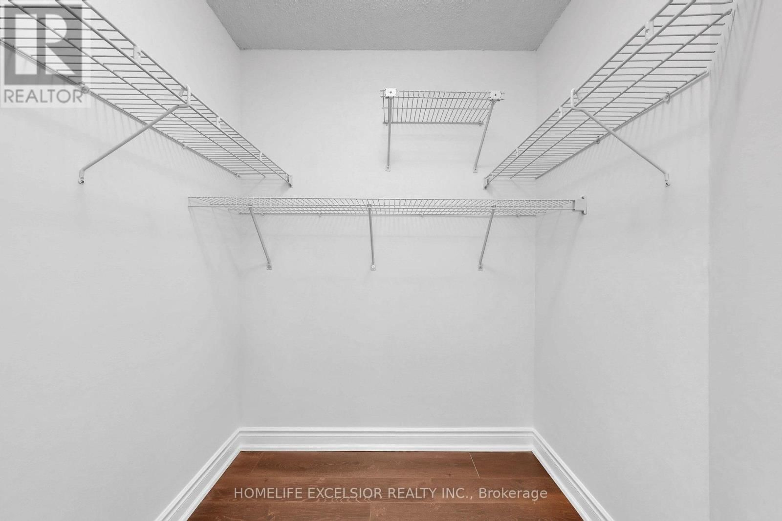 205 - 5 GREYSTONE WALK DRIVE Image 26