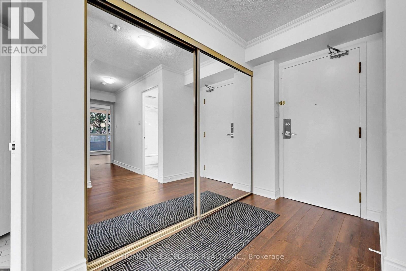 205 - 5 GREYSTONE WALK DRIVE Image 3