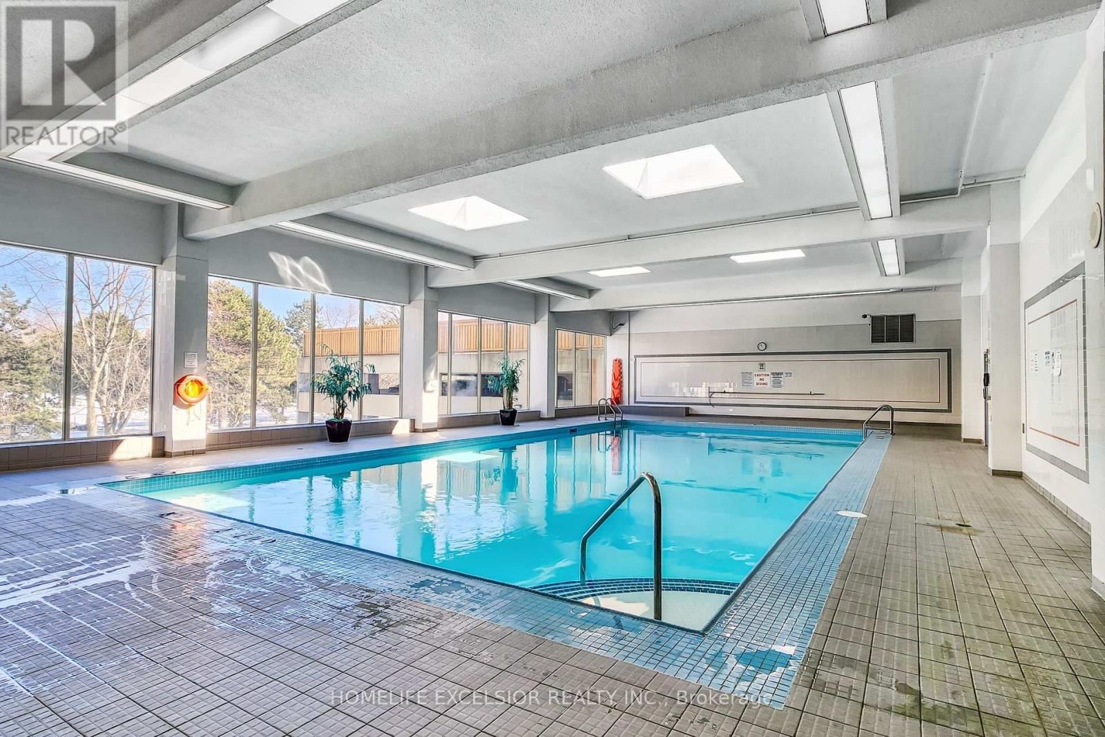 205 - 5 GREYSTONE WALK DRIVE Image 41