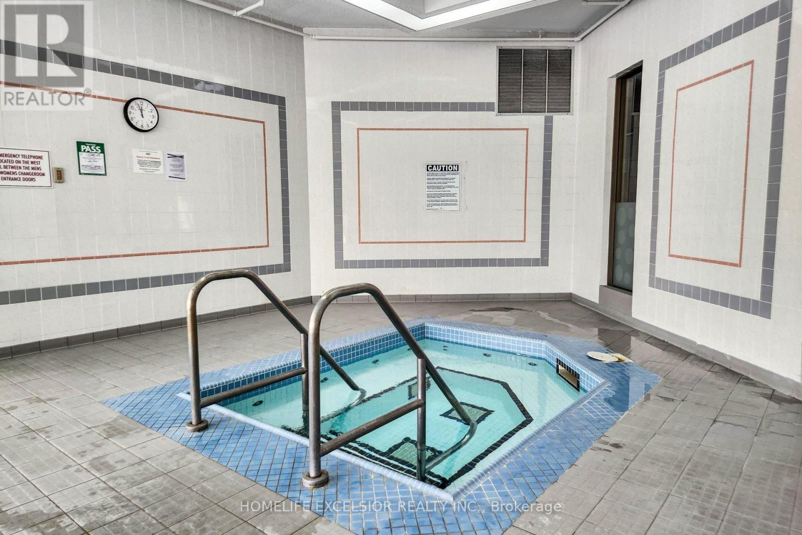 205 - 5 GREYSTONE WALK DRIVE Image 42