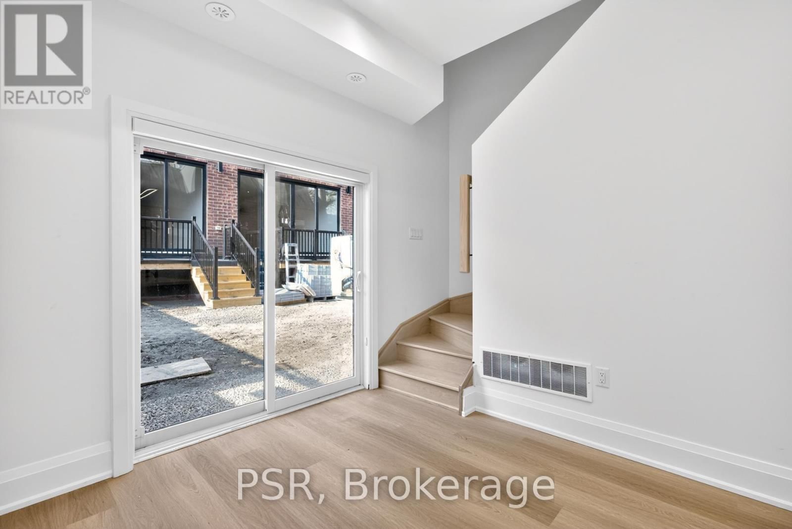 E - 53 HARRIET STREET Image 10