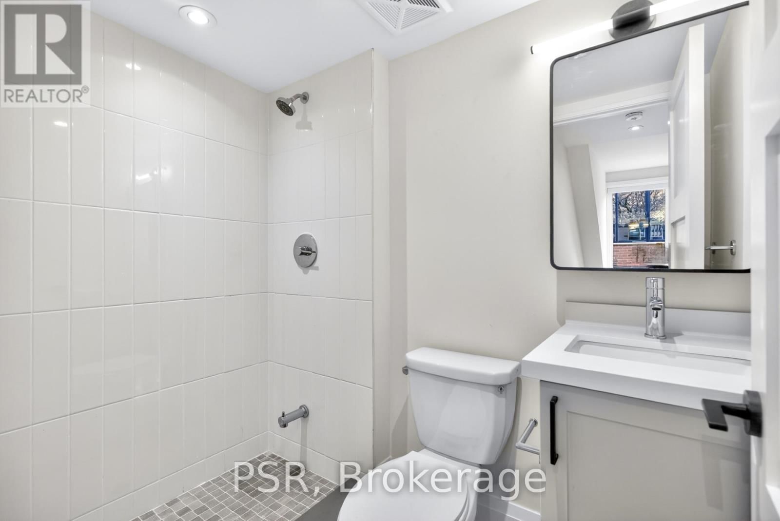 E - 53 HARRIET STREET Image 17