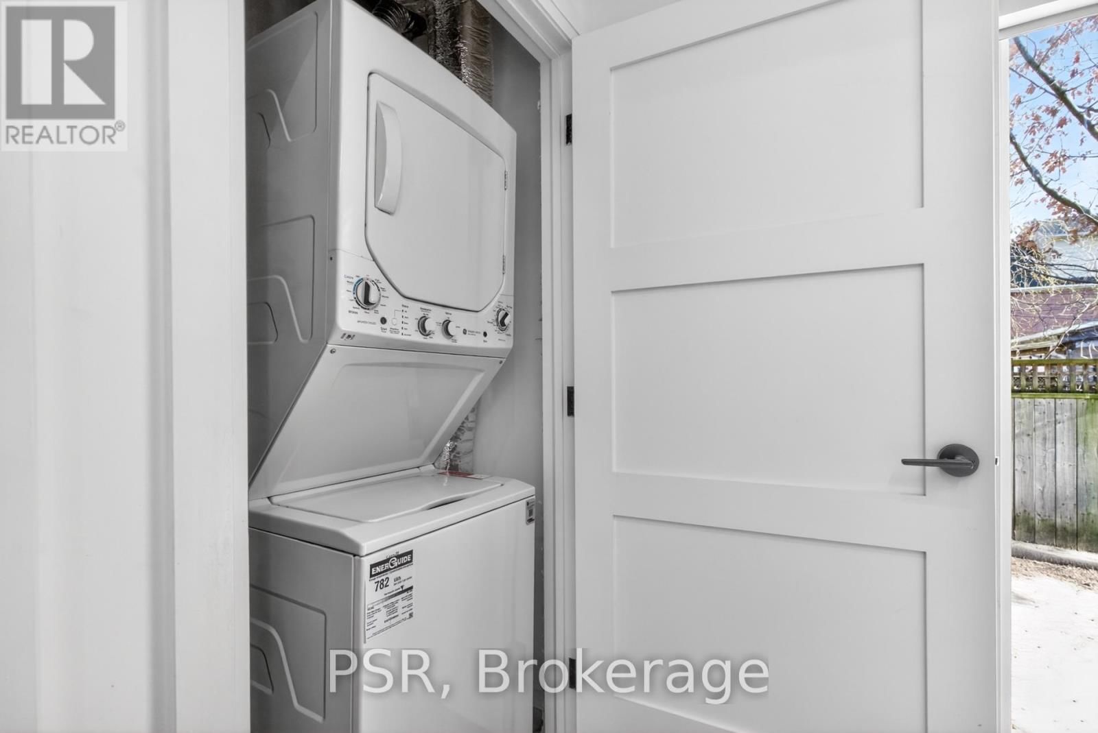 E - 53 HARRIET STREET Image 18