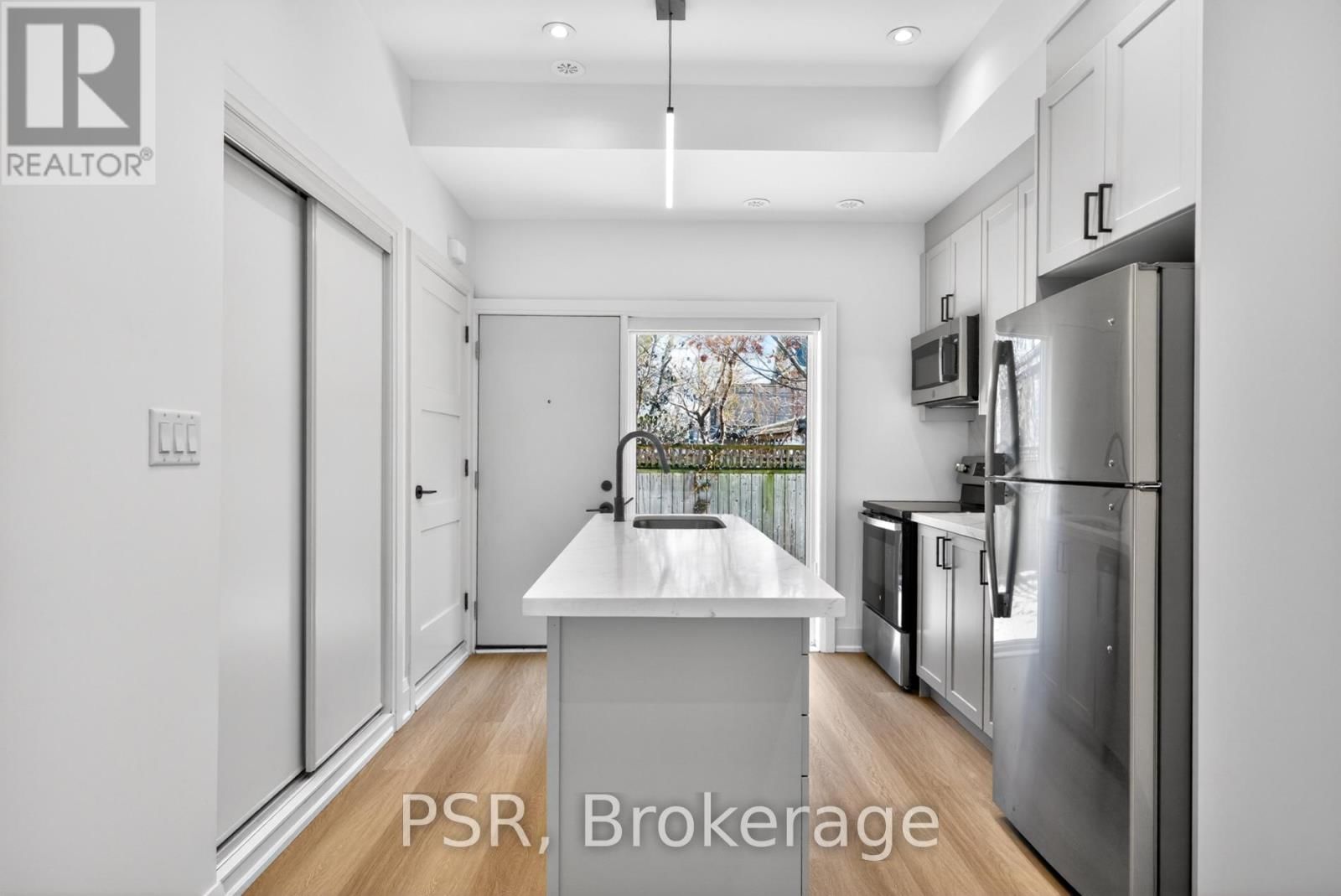 E - 53 HARRIET STREET Image 6