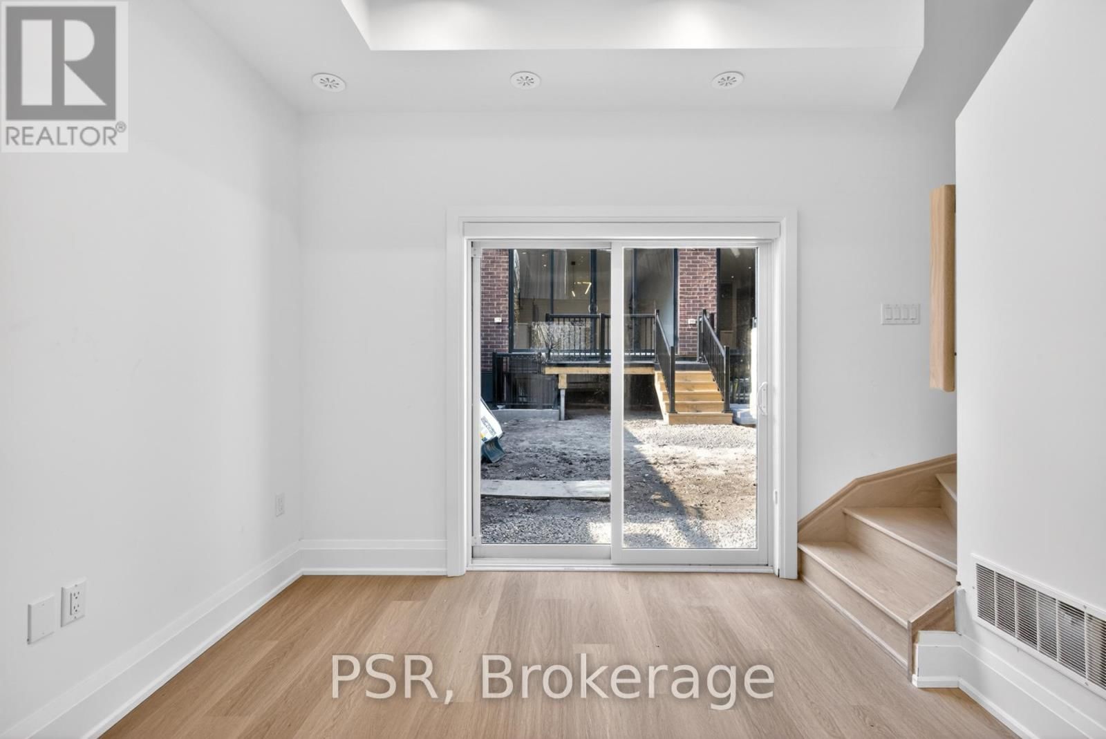 E - 53 HARRIET STREET Image 9