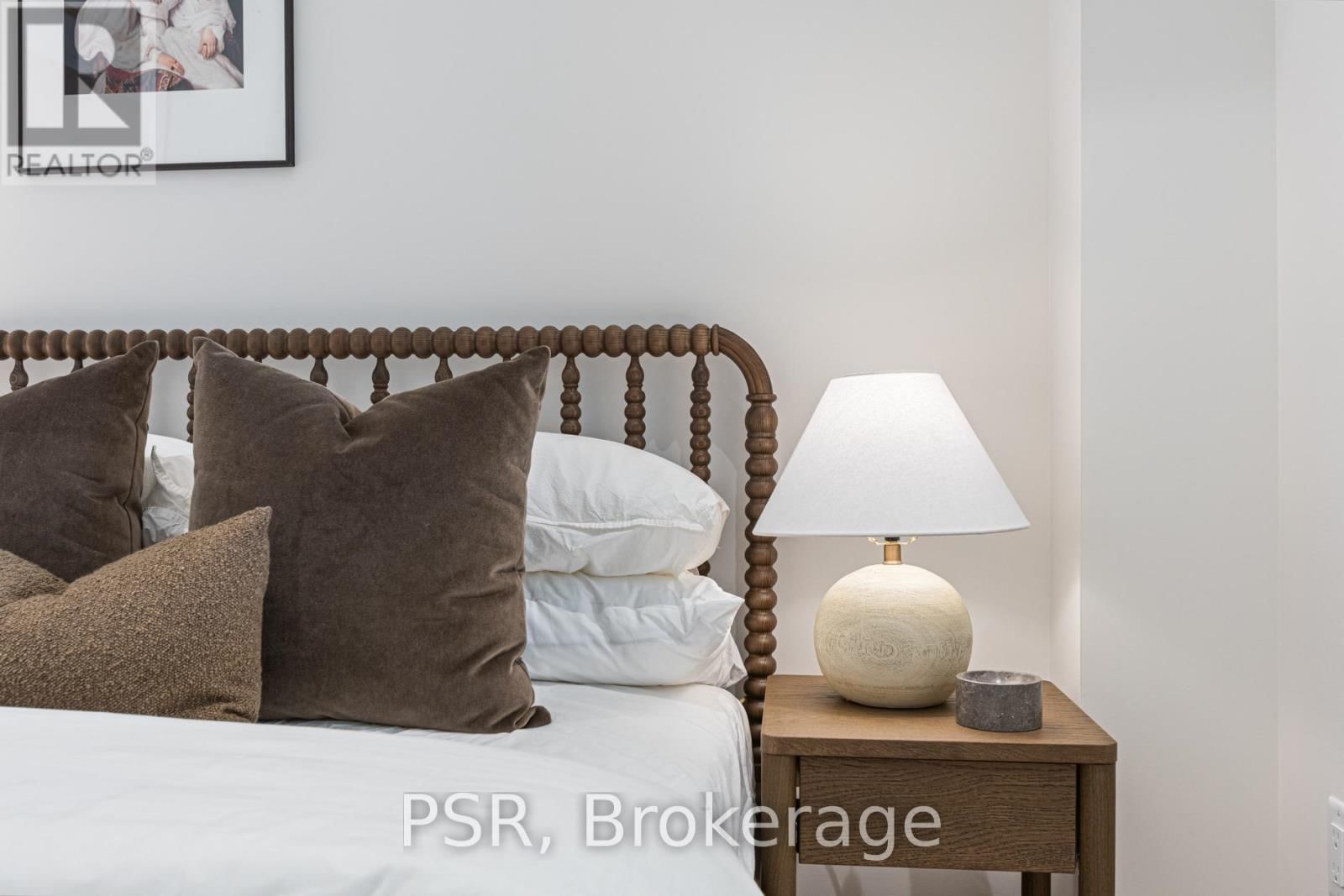 D - 55 HARRIET STREET Image 11