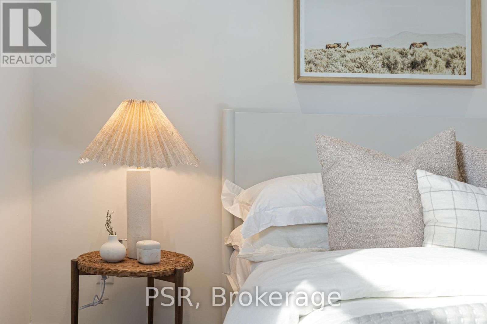 D - 55 HARRIET STREET Image 22