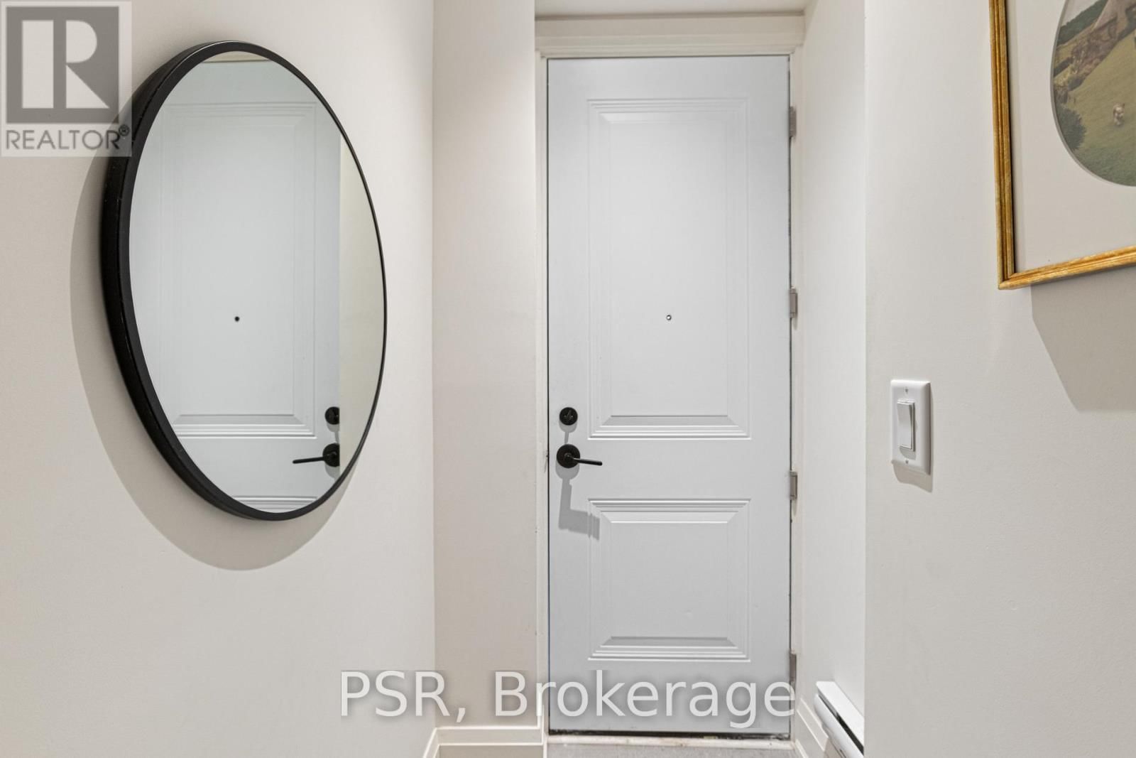 D - 55 HARRIET STREET Image 27