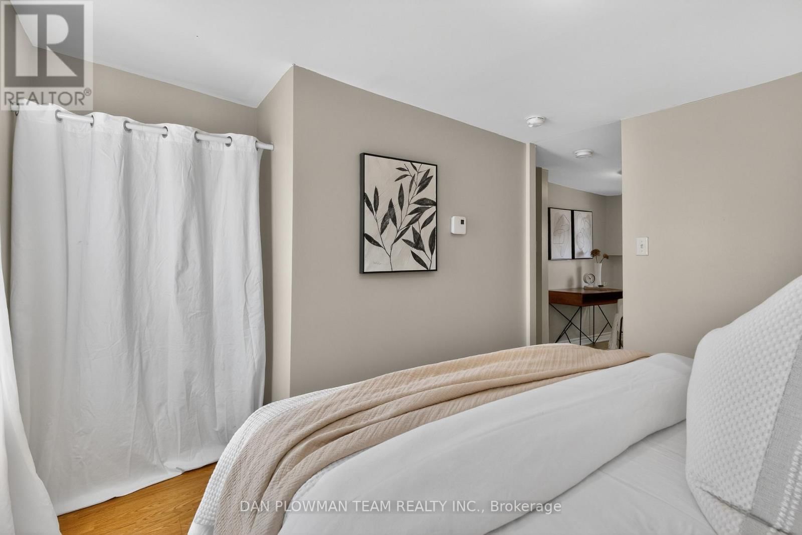 114 OLIVE AVENUE Image 12