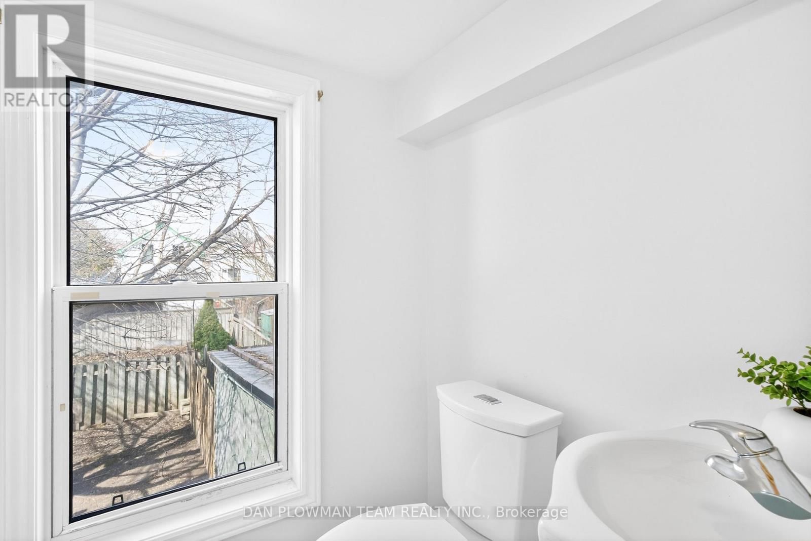 114 OLIVE AVENUE Image 14