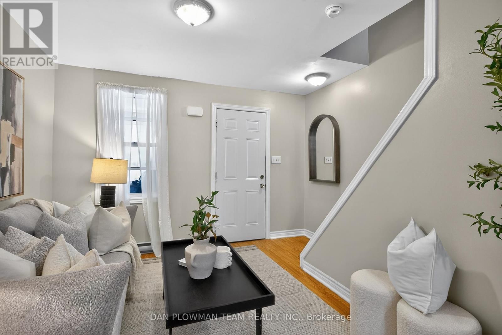 114 OLIVE AVENUE Image 3