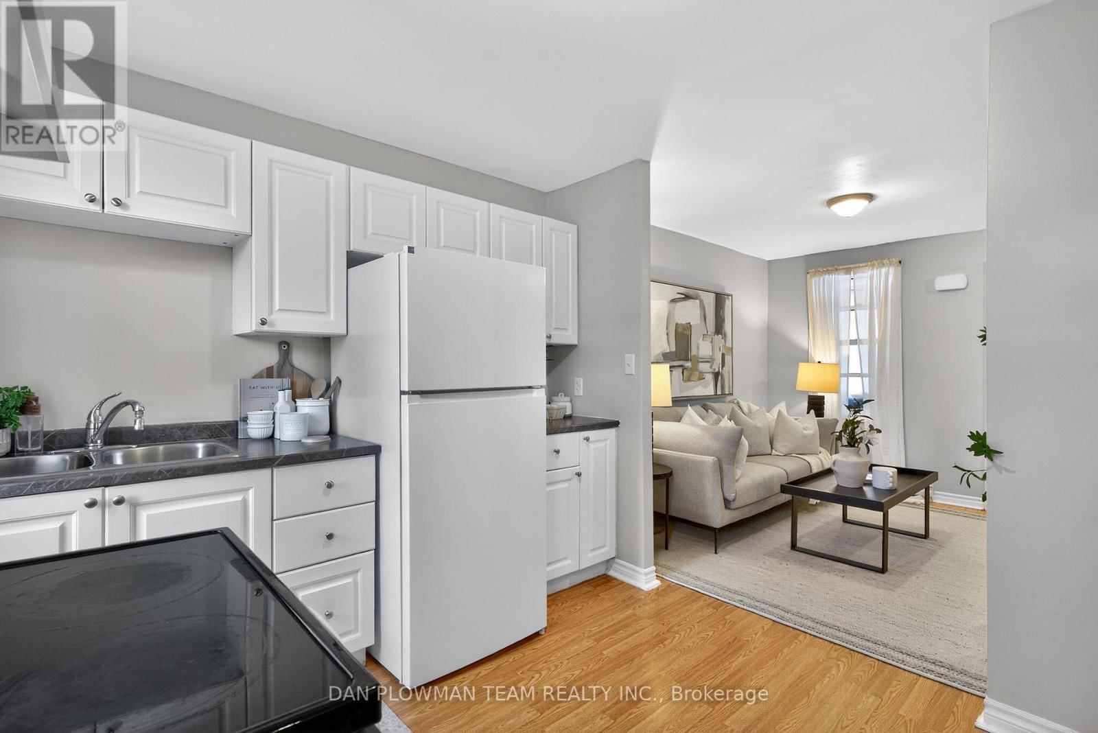 114 OLIVE AVENUE Image 4