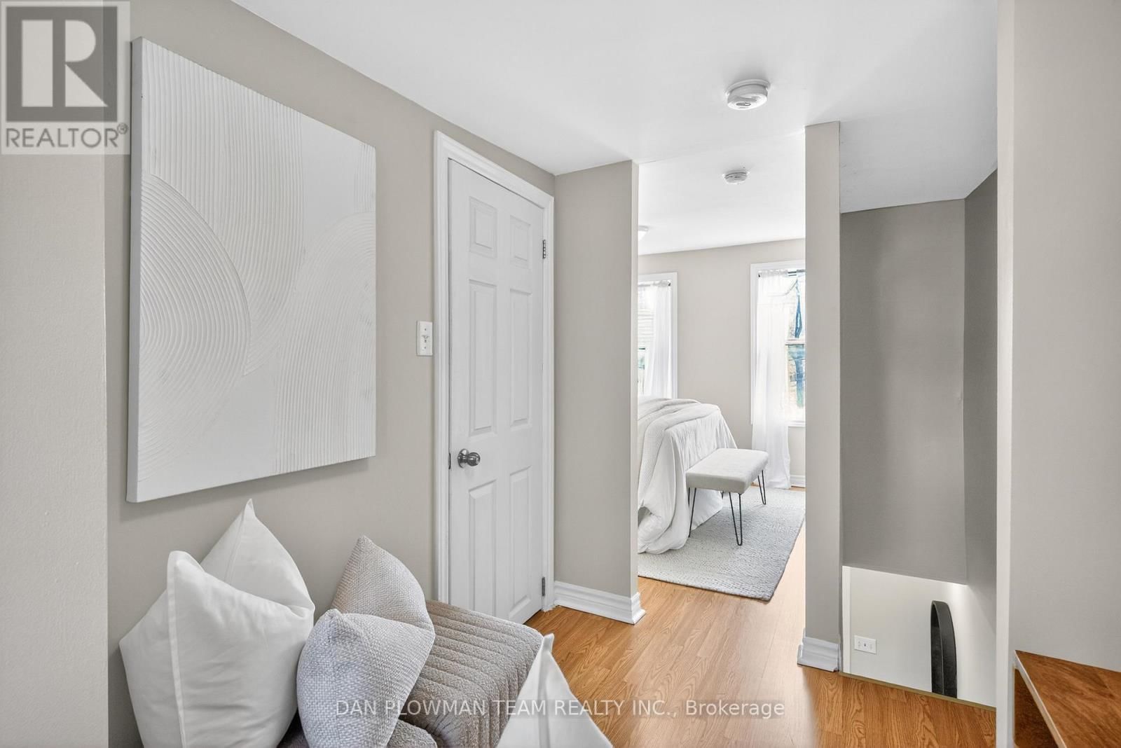 114 OLIVE AVENUE Image 9