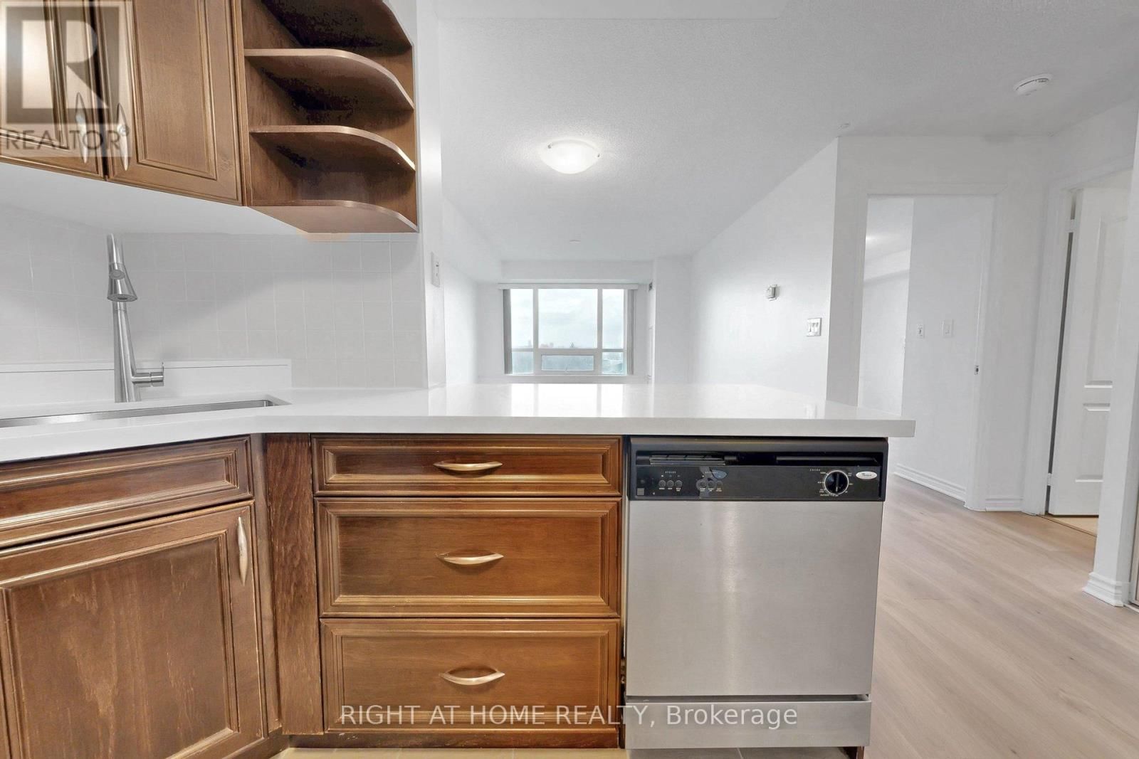 807 - 2020 MCNICOLL AVENUE Image 12