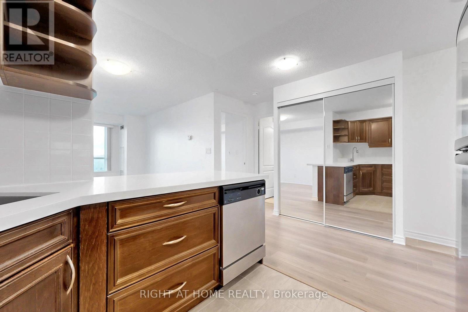 807 - 2020 MCNICOLL AVENUE Image 13