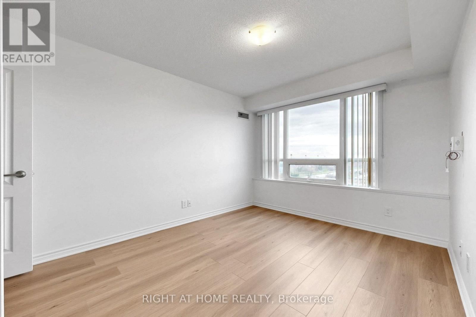 807 - 2020 MCNICOLL AVENUE Image 23